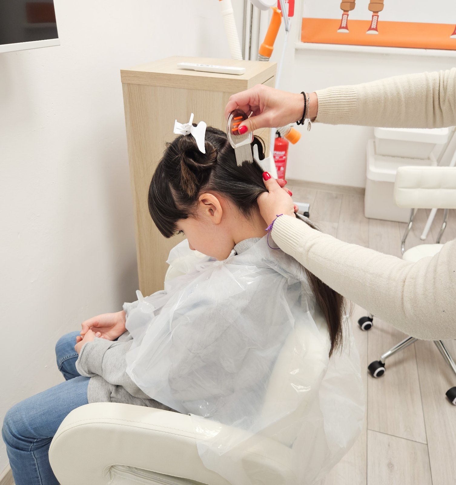 Процедура за почистване на въшки и гниди